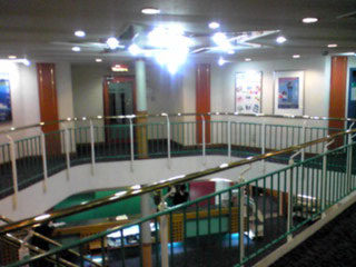 フェリーの船内