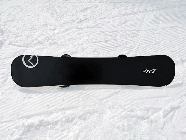 NOVEMBER（ノベンバー）のフリースタイルボード D4（ディーフォー）のソールデザイン