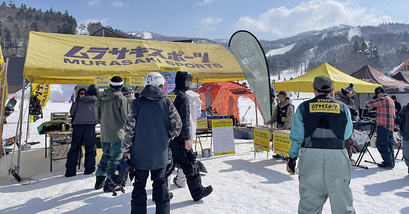 スノーボード試乗会 26-27モデル 会場の受付の様子