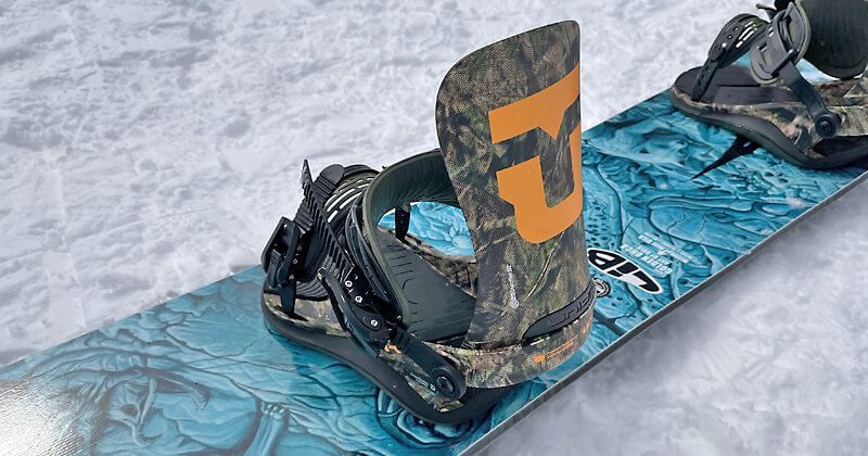 LIB TECH GOLDEN ORCA 26-27モデルに装着したUNION ULTRAバインディング